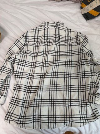 Sobrecamisa H&M rallas a cuadros blancos y negros