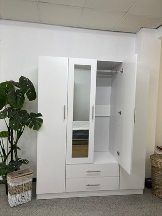 Armario blanco con 4 puertas - Envio gratis