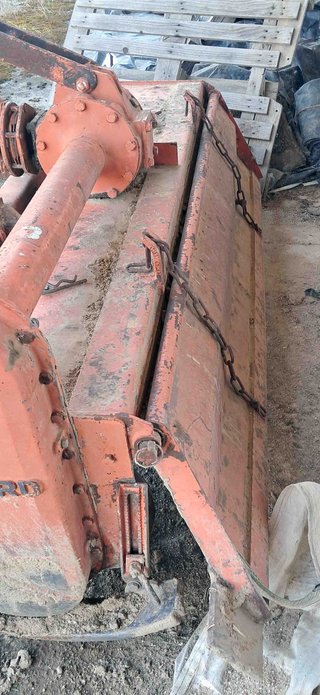 Rotavator Howard ERM-75 de 2 metros de labor.