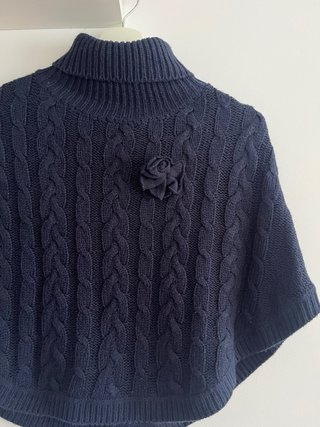Poncho de punto azul marino