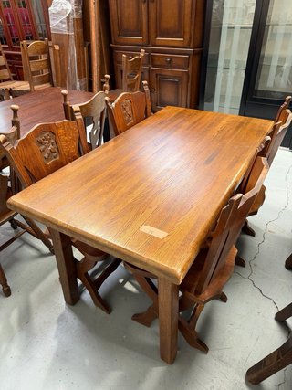 Comedor de madera con 4 sillas