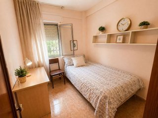Piso en venta en Tres Huertas - El Torrejón - El Cerezo en Sevilla