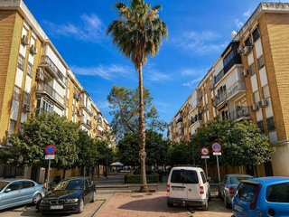Piso en venta en Tres Huertas - El Torrejón - El Cerezo en Sevilla