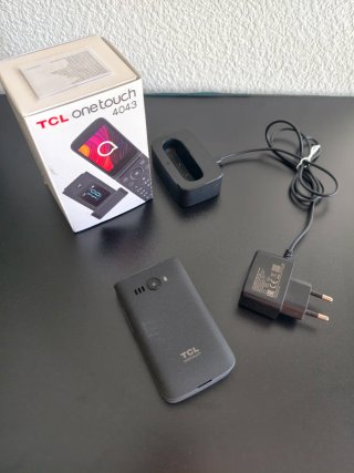 Teléfono Móvil con botón de emergencia