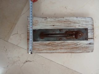 Asa antigua de hierro forjado .