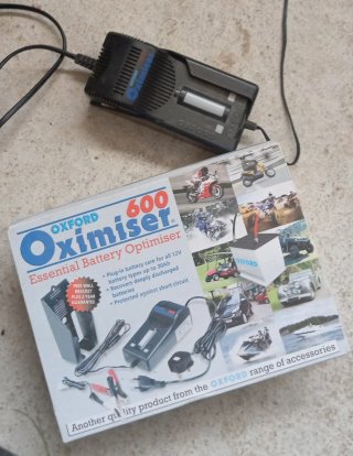 Cargador Batería Oxford Oximiser 600