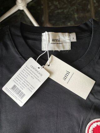 T-shirt Ami Paris Preta