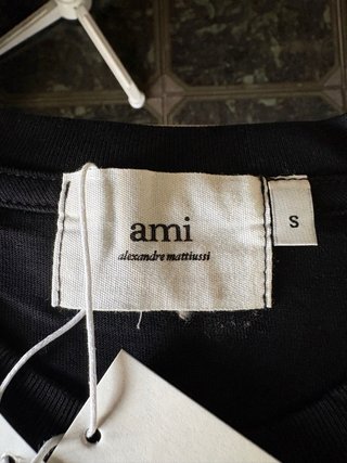 T-shirt Ami Paris Preta