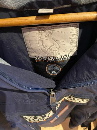 Cazadora Napapijri forrada azul