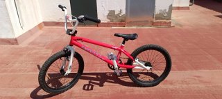 Bicicleta BMX Monty 139 Series Roja