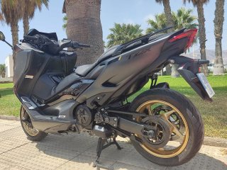 Yamaha Tmax 560