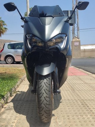 Yamaha Tmax 560