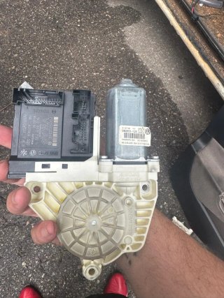 Motor elevalunas VW Passat Del. Izdo.