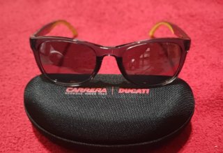 Gafas de sol Carrera negras y amarillas
