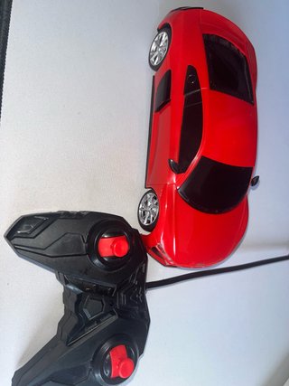 Coche RC Audi R8 1:24 a Pilas