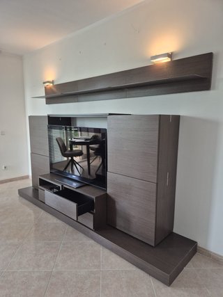 Mueble de comedor y TV