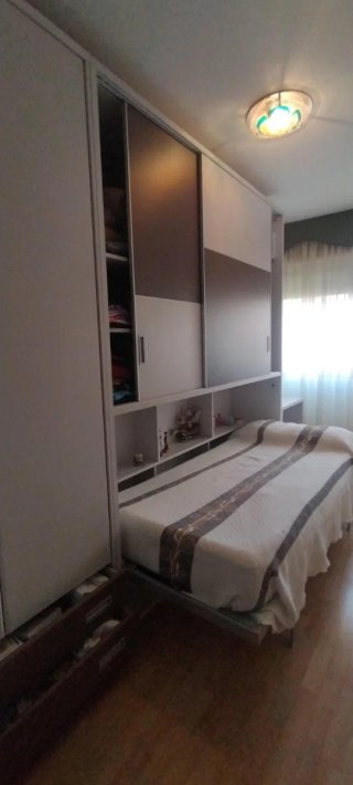 Mueble con cama abatible