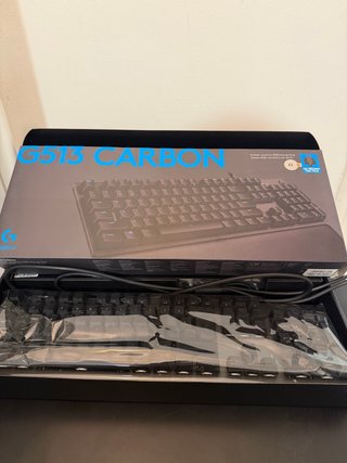 Teclado Logitech G513 Carbon RGB Mecánico