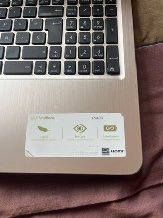 Portátil Asus Vivobook Negro y Dorado