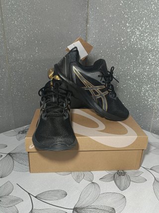 Zapatillas Asics Gel Negras y Doradas Nuevas