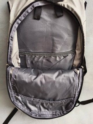 Mochila Trekking Running 15L Negra y Amarilla