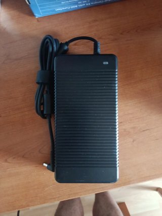Fibte EADP-240AB Fuente de Alimentación