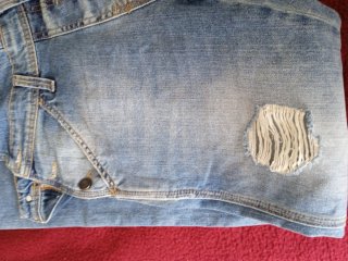 Vaqueros peto Bershka S (34) rotos