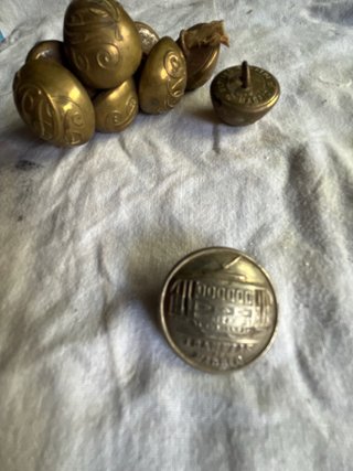 Lote botones antiguos metal con cordón