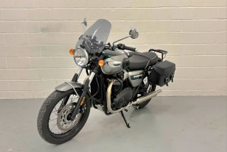TRIUMPH BONNEVILLE T100 2022 - 4 mil km