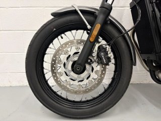 TRIUMPH BONNEVILLE T100 2022 - 4 mil km