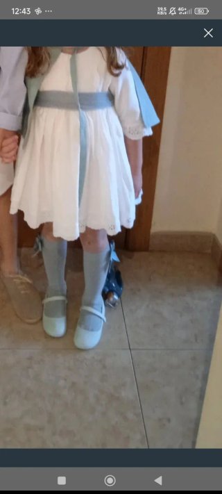 Lote 2 vestidos niña 25 euros los dos