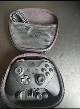 Xbox Series X + 2 Mandos