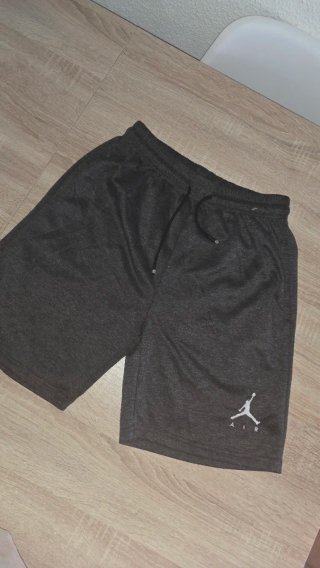 Conjunto 2 Pantalones Jordan y TNF Talla M
