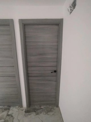 Puertas de interior grises