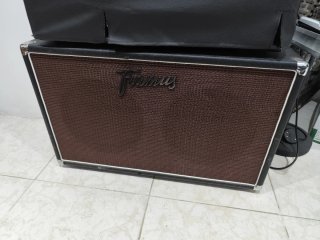 Pantalla Framus 2x12  V30 o por una vertical 2x12