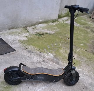 Patinete Eléctrico Cecotec Bongo