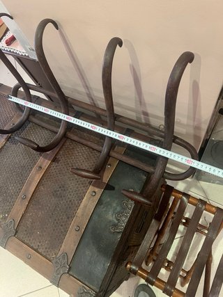 Percha antigua de madera 4 ganchos
