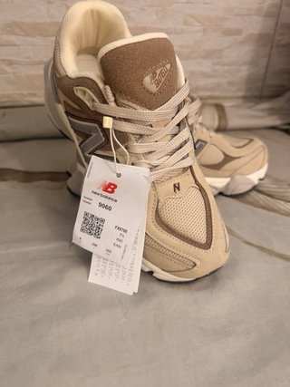 New Balance 9060 Beige/Brown
