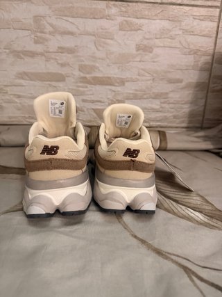New Balance 9060 Beige/Brown