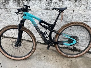 Bicicleta Doble Suspensión Carbono