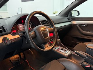 Audi A4 Avant 2.0 TDI S line