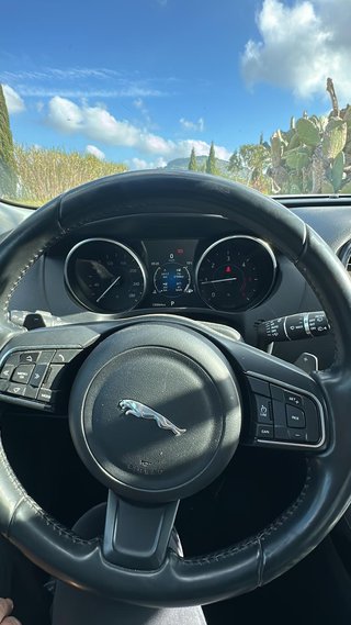 Jaguar F-Pace 2017, version DC/C/501