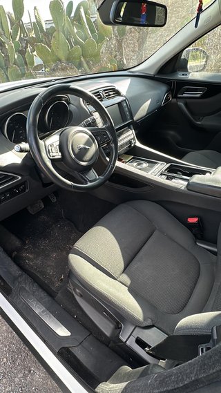 Jaguar F-Pace 2017, version DC/C/501