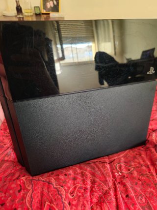 PS4 Fat 500GB + 2 Joypad + GTA V + Base Ricarica