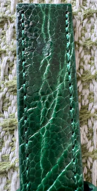 Correa Piel Avestruz Verde Omega