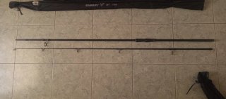 Due Canne da Pesca Carpfishing e Treppiede
