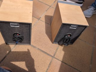 Altavoces AIWA Madera y Plateados