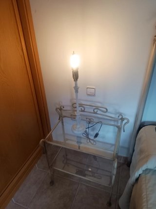 Conjunto Forja: Cabecero, mesillas y lámparas