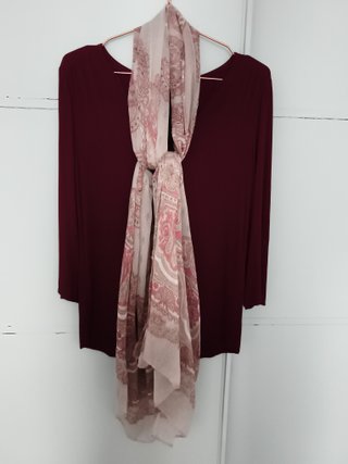 Fular estampado paisley beige y rosa