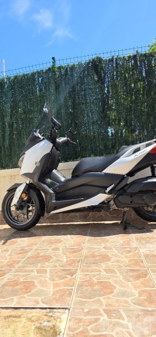 Yamaha XMAX 125 2022 Gris/Blanco